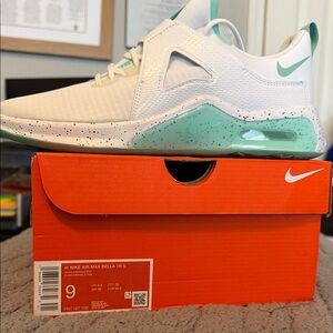 Nike Kids Air Max Bella TR 5 White with Green Accents